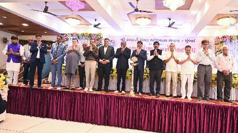 Oswal Sikshan and Rahat Sangh nu Adhiveshan Mumbai Samaj na Yajman padd hethad